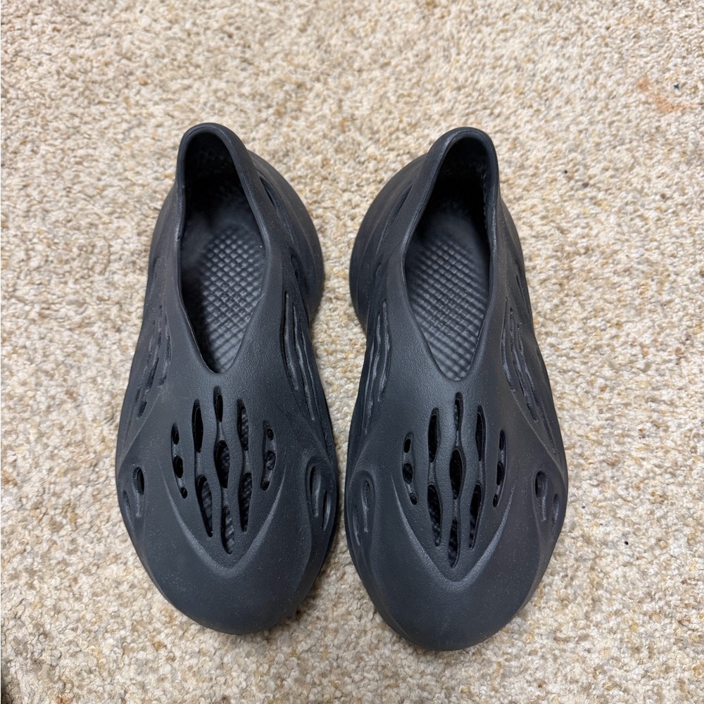 ADIDAS FOAM RUNNERS ONYX - Picture 2 of 4